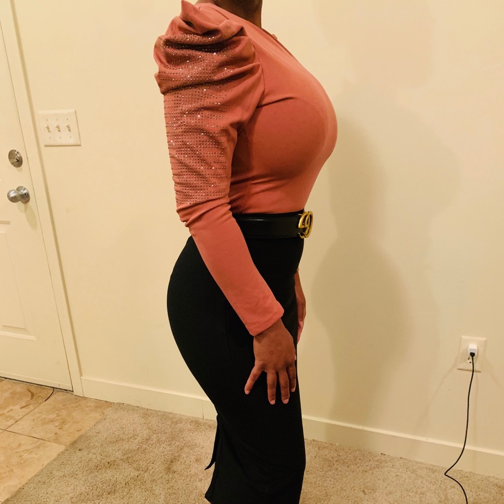 Shoulder pad collar peach sparkly top
